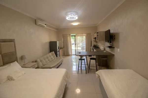 1 open plan - lion lodge