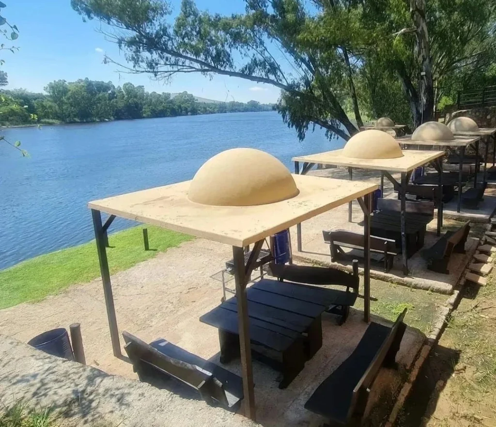 day visits - lion lodge